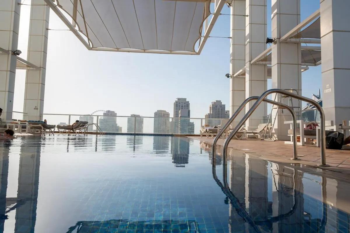 Homes & Beyond L 2Br In The Heart Of Dubai Marina Apartment