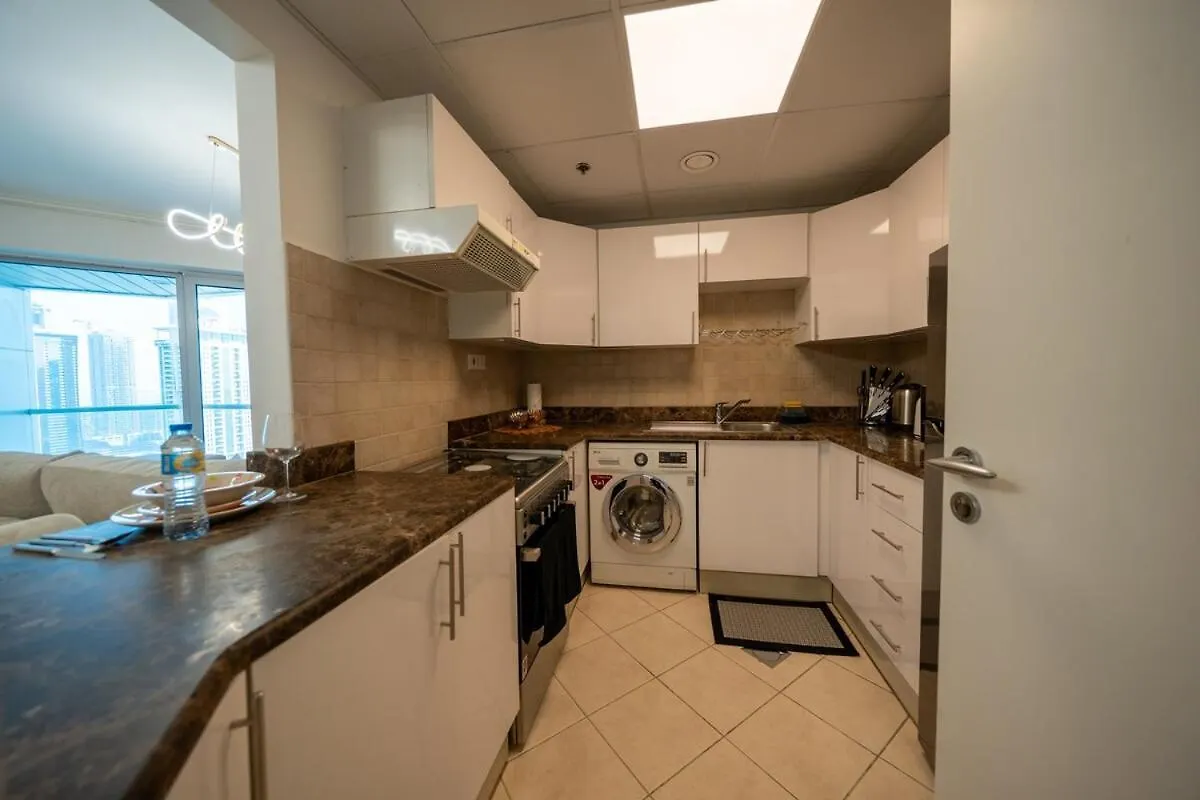 Homes & Beyond L 2Br In The Heart Of Dubai Marina United Arab Emirates