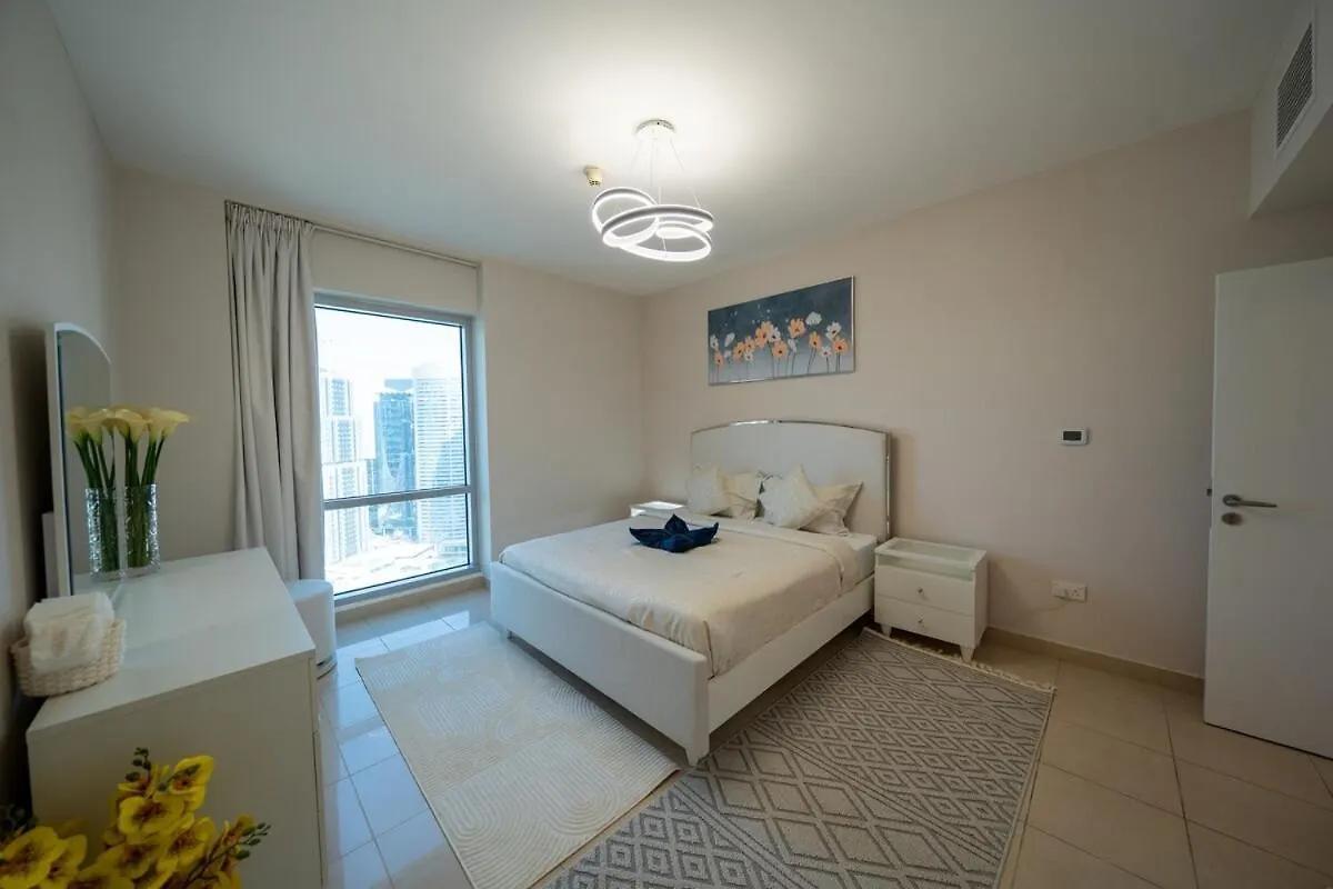 Homes & Beyond L 2Br In The Heart Of Dubai Marina 0*,  United Arab Emirates