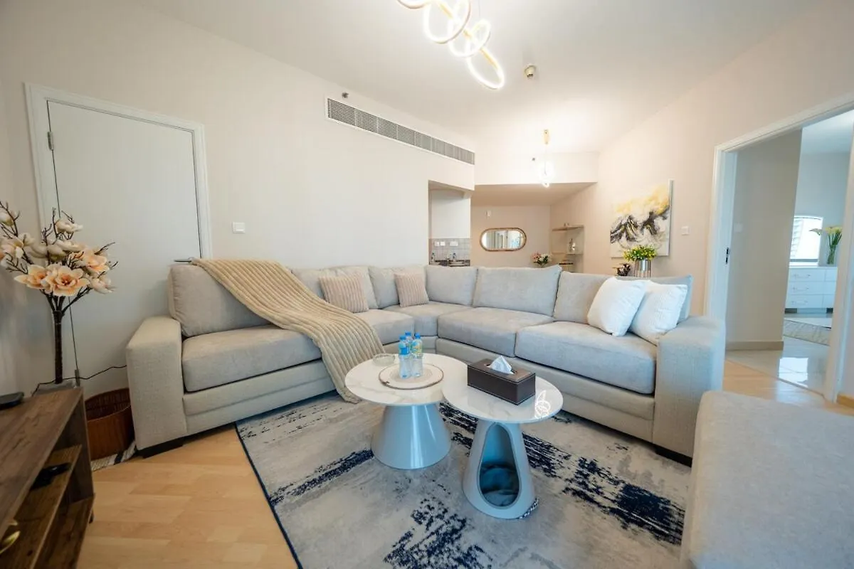 Homes & Beyond L 2Br In The Heart Of Dubai Marina